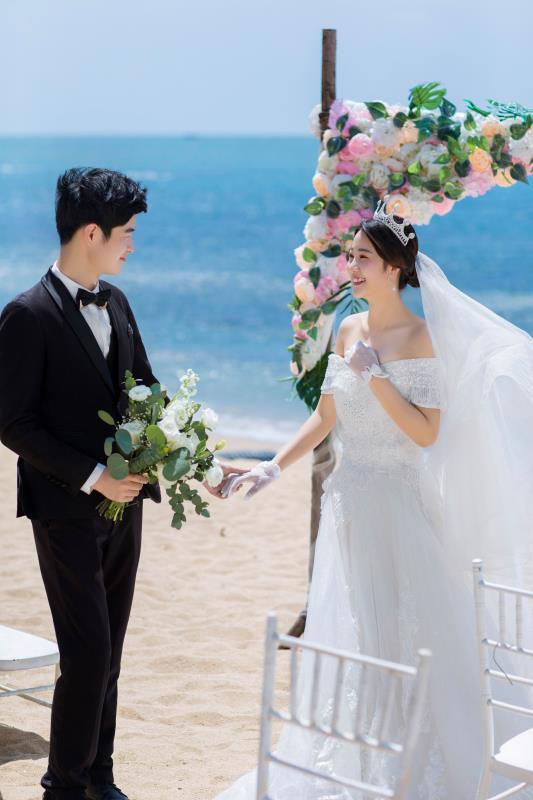 喜迎国庆，三亚婚纱摄影哪家好？旅拍婚纱照工作室前十名分享